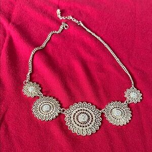 Elegant Golden Filigree Necklace